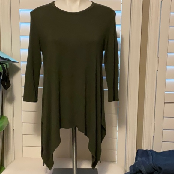 Jonathan Martin Olive Green Asymmetrical Blouse - Picture 1 of 7
